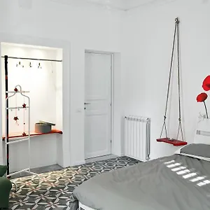 https://a-casa-di-chiara-palermo.palermohotels.org